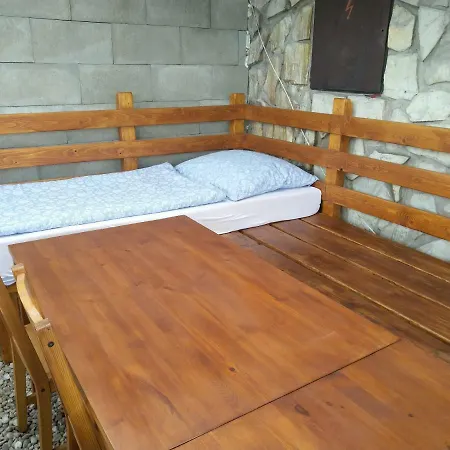 アパート Sharka -sarka Justrova ジェチーン